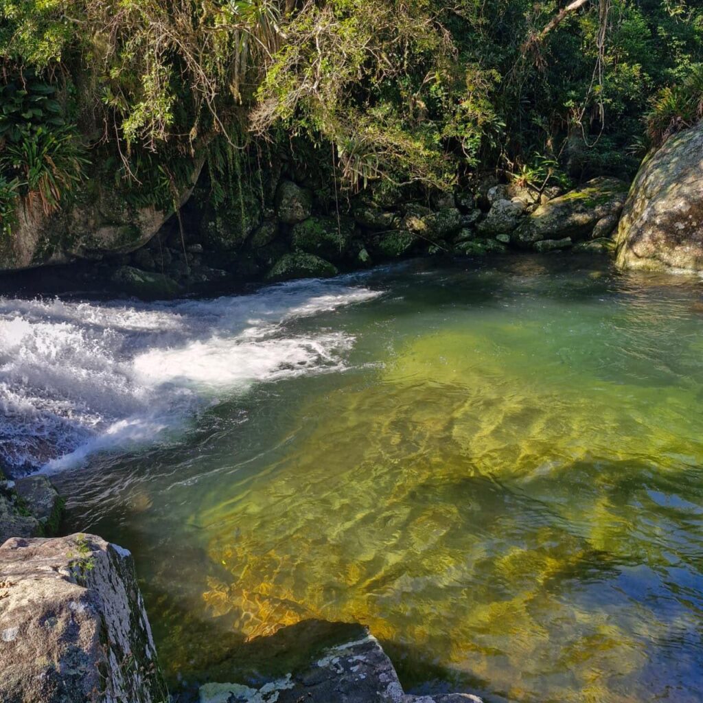 Trilha da Cachoeira da Lage, Lago Dourado e Buraco do Cacão